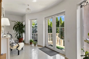 Vila   Casa superba cu 5 camere zona | 1032 mp teren |  Sanpetru Brasov - imagine 11