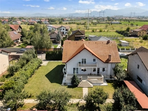 Vila   Casa superba cu 5 camere zona | 1032 mp teren |  Sanpetru Brasov - imagine 3