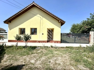 Casa de vanzare in localitatea Dinias
