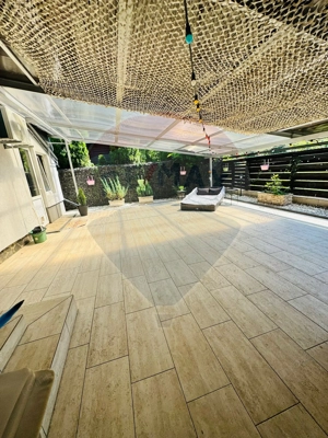 Casă / Vilă cu 8 camere de vânzare în zona Vest - imagine 3