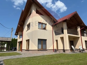 Casă / Vilă cu 5 camere de vânzare - imagine 3