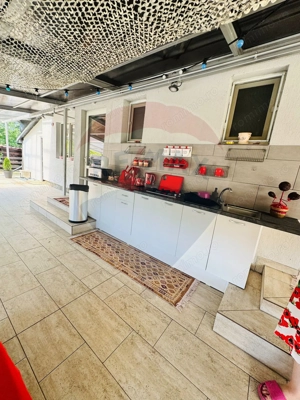 Casă / Vilă cu 8 camere de vânzare în zona Vest - imagine 4