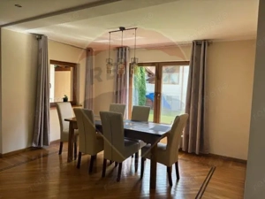 Casă / Vilă cu 5 camere de vânzare - imagine 10