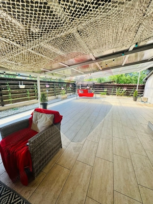 Casă / Vilă cu 8 camere de vânzare în zona Vest - imagine 2