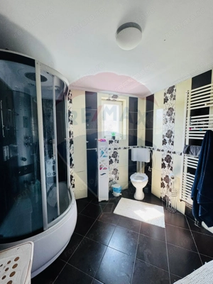 Casă / Vilă cu 8 camere de vânzare în zona Vest - imagine 15