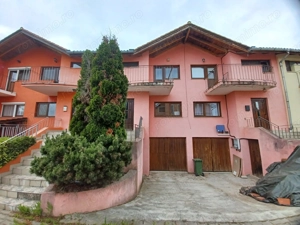 Casa insiruita, 2 dormitoare, garaj, Sanmartin. 120 000 E. Comision 0.