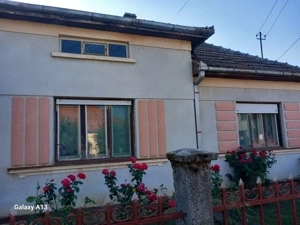 BRASADAS vinde casa 3 cam. zona Unirii teren 550mp.