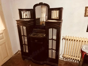 Vând vitrină din lemn masiv vintage