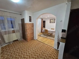 Închiriez apartament 
