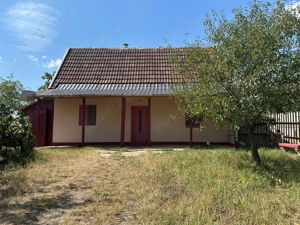 Casa de vanzare in Gepiu.