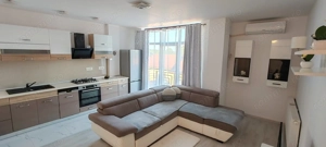 Direct proprietar, spre închiriere, un apartament modern cu 2 camere, situat în Giroc