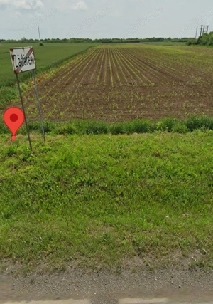 Teren intrare Zadareni la sosea