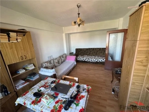 Garsoniera Comisia Centrala ,40 mp utili, et 4 4 cu acoperis,CT