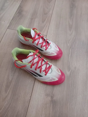 Pantofi fotbal F50, măsură 39 1 3