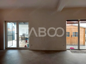Casa individuala 4 camere P+1E 118 mp 322 mp parcela teren Cisnadie - imagine 12