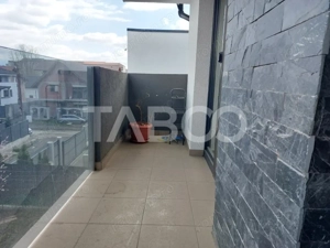 Casa individuala 4 camere P+1E 118 mp 322 mp parcela teren Cisnadie - imagine 13