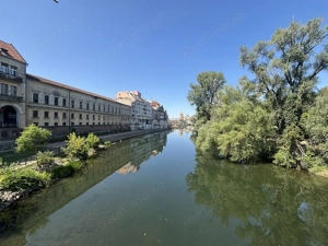 Apartament 129 mp cu vedere spre Crisul Repede si demisol independent in cladire istorica - imagine 18