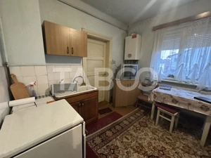 Casa cu 4 camere 2 bai garaj gradina in cartierul Florilor Fagaras - imagine 6