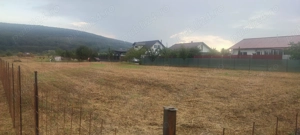 Oază de liniște și natură: Teren intravilan de 940 mp în Hemeiuș, Bacău  - imagine 10