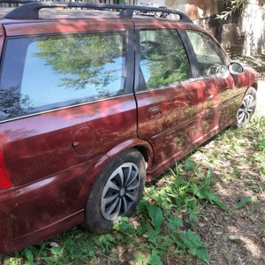 Dezmembrez Opel Vectra 