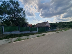 Vând casă cu teren intravilan și utilități 1701 mp - imagine 3