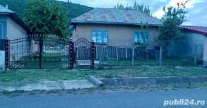 Vând URGENT Căsuță in Slava Rusă, 2000mp.