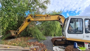 Excavator Liebherr - imagine 3