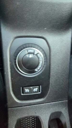 Dacia Duster 1.6 Benzina 4x4 Prestige - imagine 4