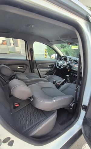 Dacia Duster 1.6 Benzina 4x4 Prestige - imagine 9