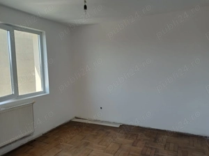 Vand apartament 3 camere Targu Neamt - imagine 2 Vand apartament 3 camere Targu Neamt - imagine 2