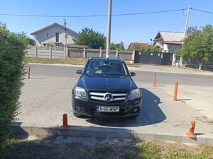 Vând Mercedes GLK 200