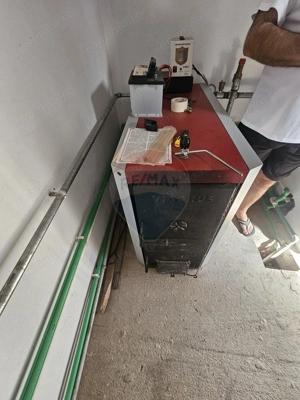 Casă solidă din cărămidă, mobilată, garaj, teren generos – Tarcău - imagine 14