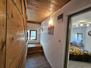 Casă solidă din cărămidă, mobilată, garaj, teren generos – Tarcău - imagine 12