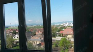 Apartament  cu 2 camere, situat pe str. Tineretului la etajul patru din patru, 56 mp  - imagine 3