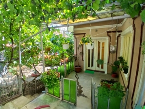 Casa de vanzare - imagine 2 Casa de vanzare - imagine 2