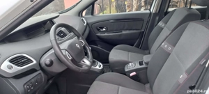 Renault Scenic 7 locuri - imagine 5 Renault Scenic 7 locuri - imagine 5