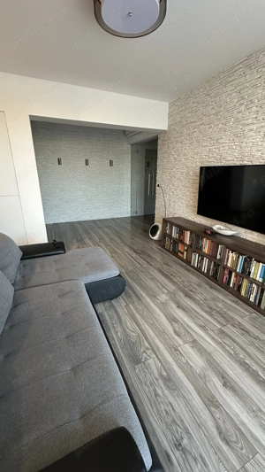 Apartament de vânzare, modern, cu 4 camere, garaj și curte - imagine 4