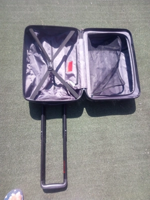 Vând troler plastic