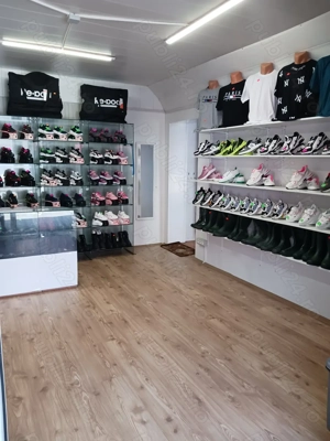 Vând magazin în Piață ( la ruși ) - imagine 2