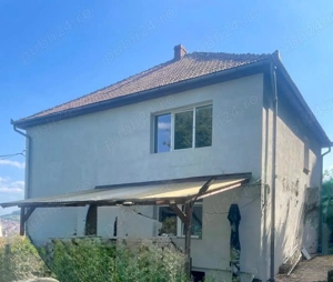 Vand sau schimb casa