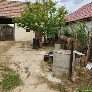 Vând casă de locuit. - imagine 5