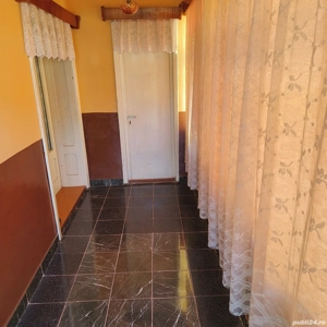 Vând casă de locuit. - imagine 3