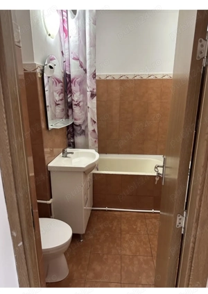 Apartament 3 camere decomandat strada Traian - imagine 2