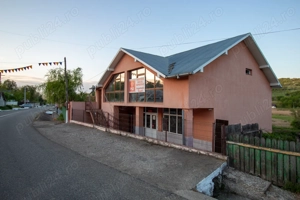 De vânzare clădire spațioasă în Hoceni, județul Vaslui   locuință sau spațiu comercial - imagine 7