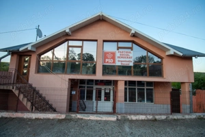 De vânzare clădire spațioasă în Hoceni, județul Vaslui   locuință sau spațiu comercial