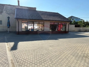 De închiriat spațiu comercial  + posibilitate preluare stație GAZ