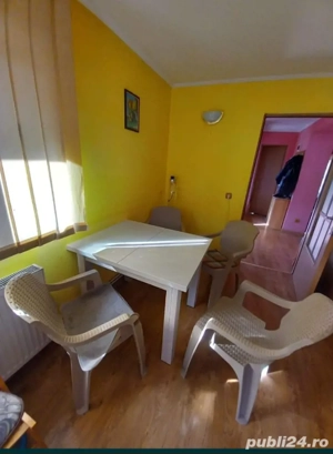 Vand masa cu 4 scaune