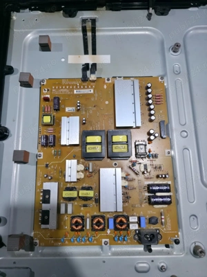 sursa eax65613901 de pe tv LG 55ub950v 