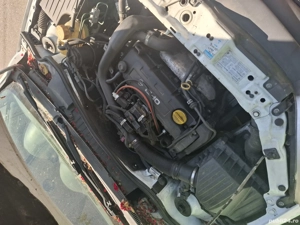 Dezmembrez Opel Combo