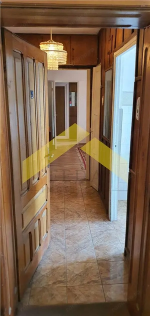 Apartament de vanzare 2 camere orasul Sebis - imagine 8